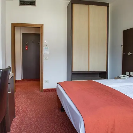 Otel Benacus Panoramic 3*