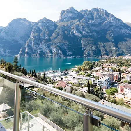 Benacus Panoramic 3* Riva del Garda