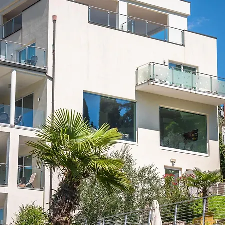 Benacus Panoramic 3*