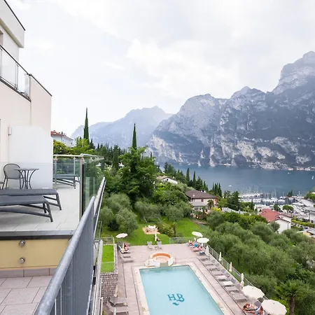 Benacus Panoramic Otel