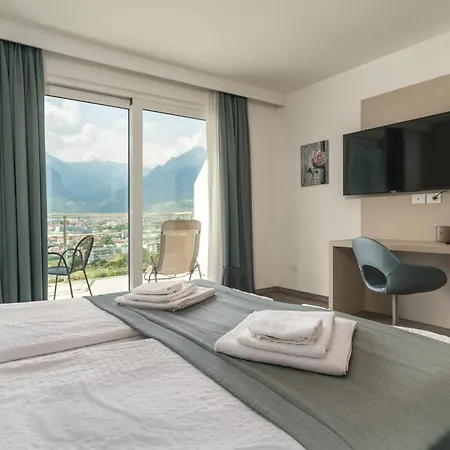 Benacus Panoramic 3*