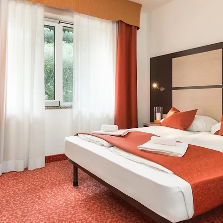 Otel Benacus Panoramic 3*